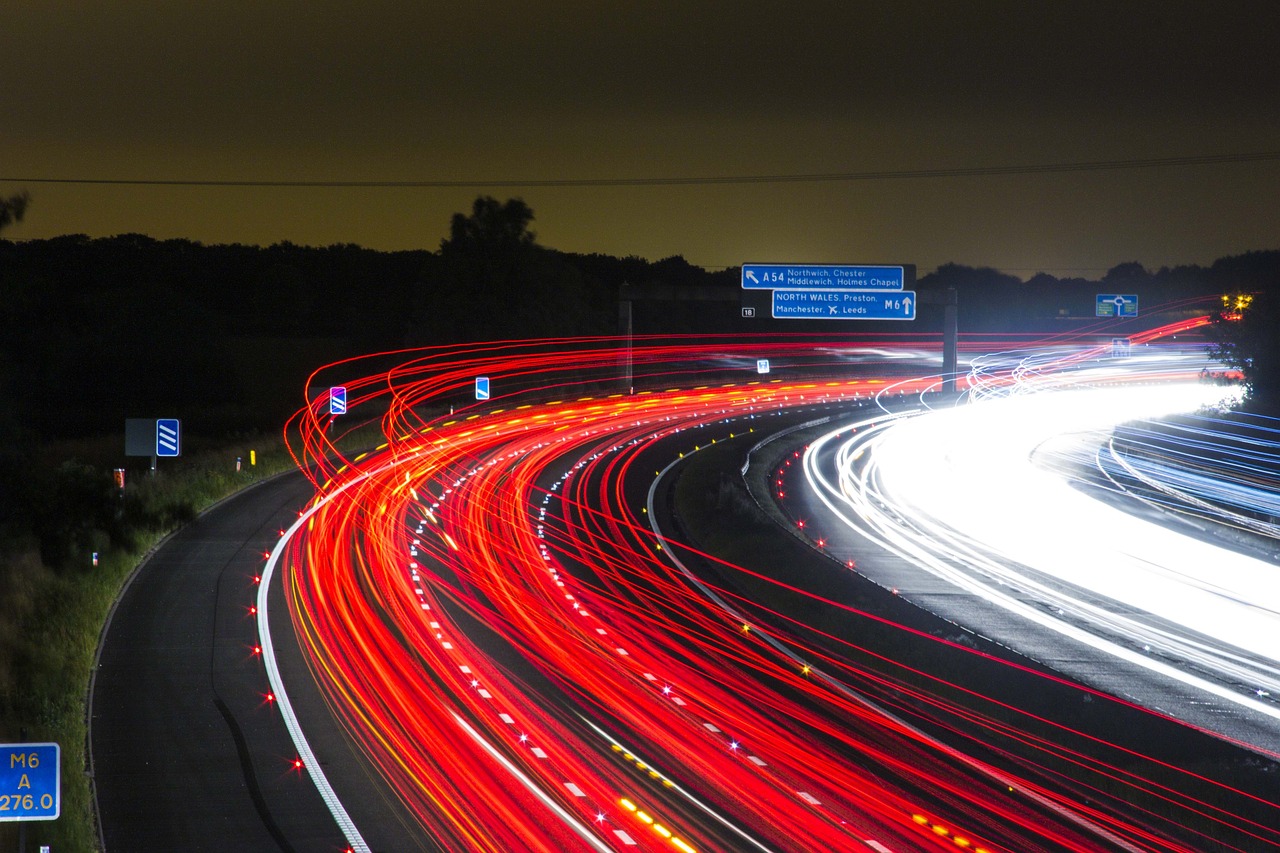 ¿Cuál es la velocidad anormalmente reducida en una autopista?